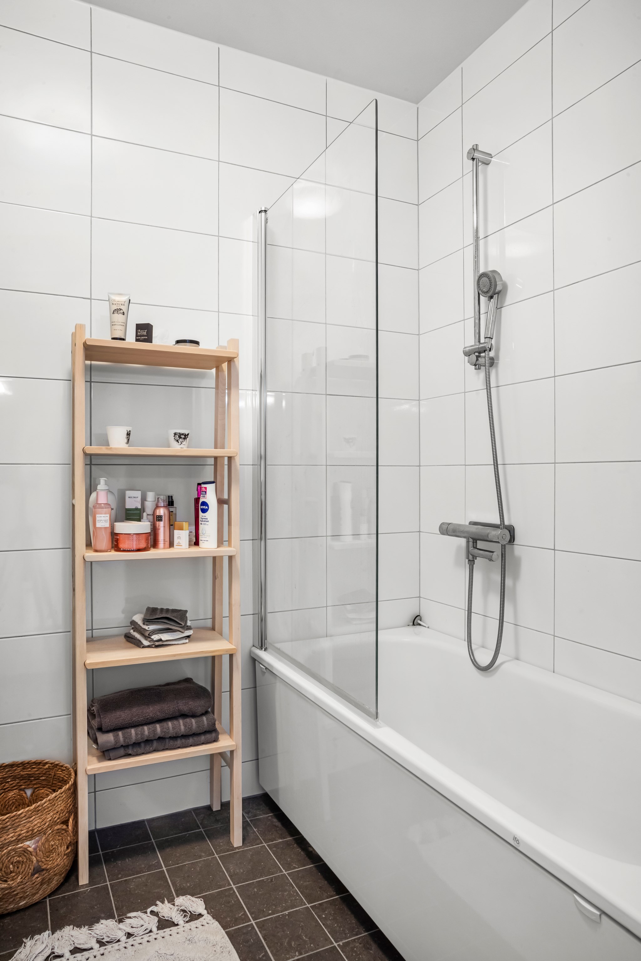  BYGGMÄSTAREGATAN 83B