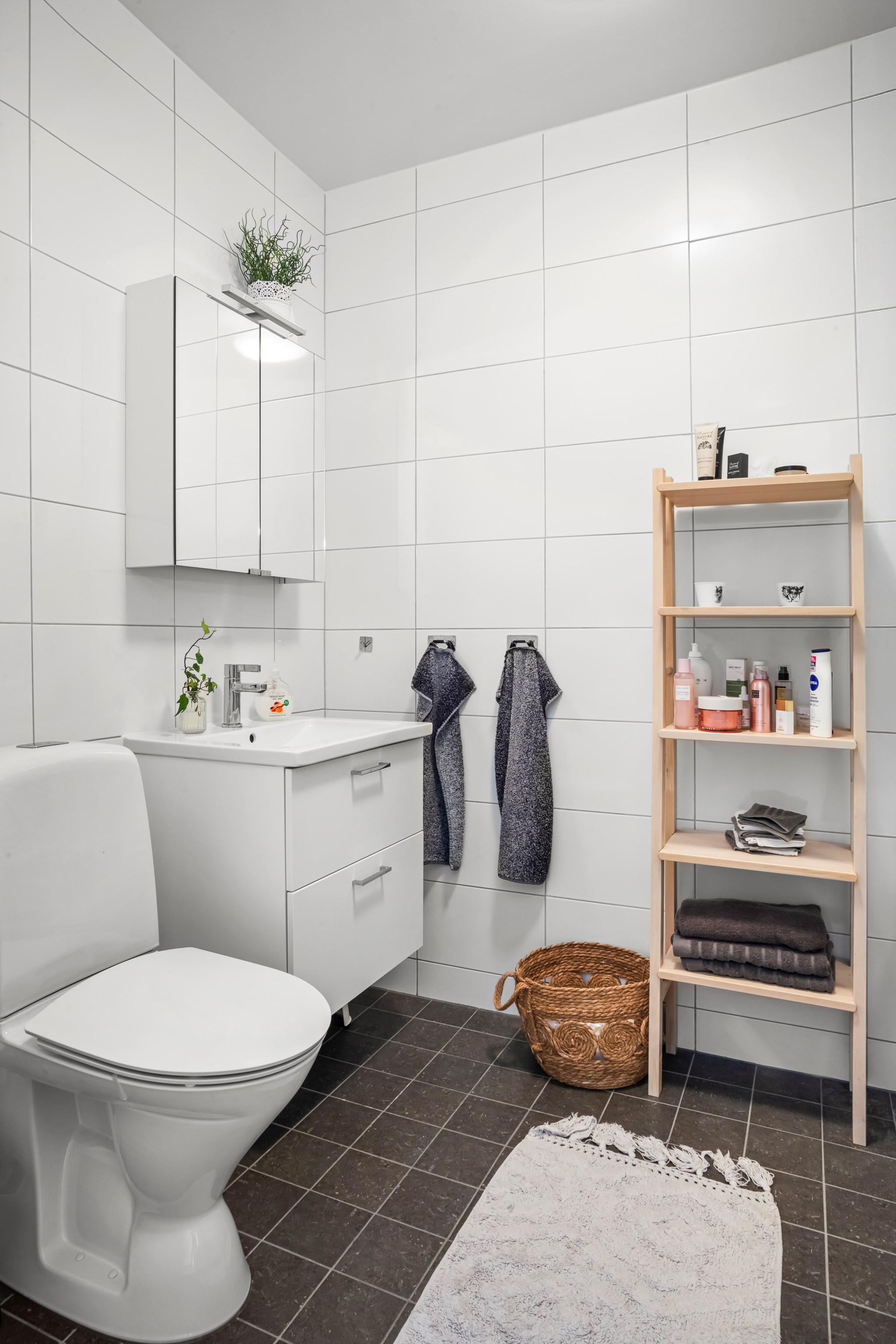  BYGGMÄSTAREGATAN 83B