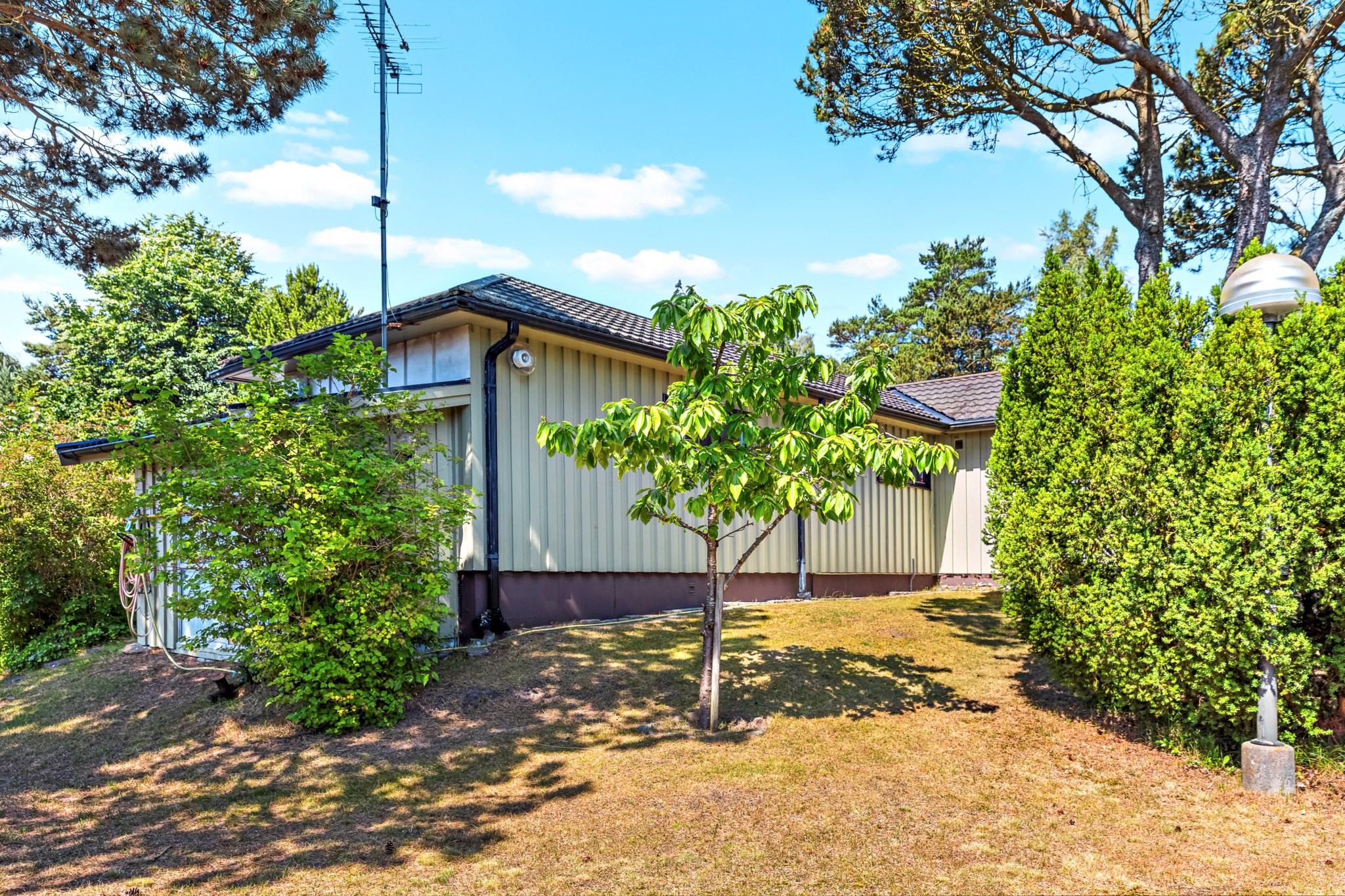 GRÄSHOPPSVÄGEN 8