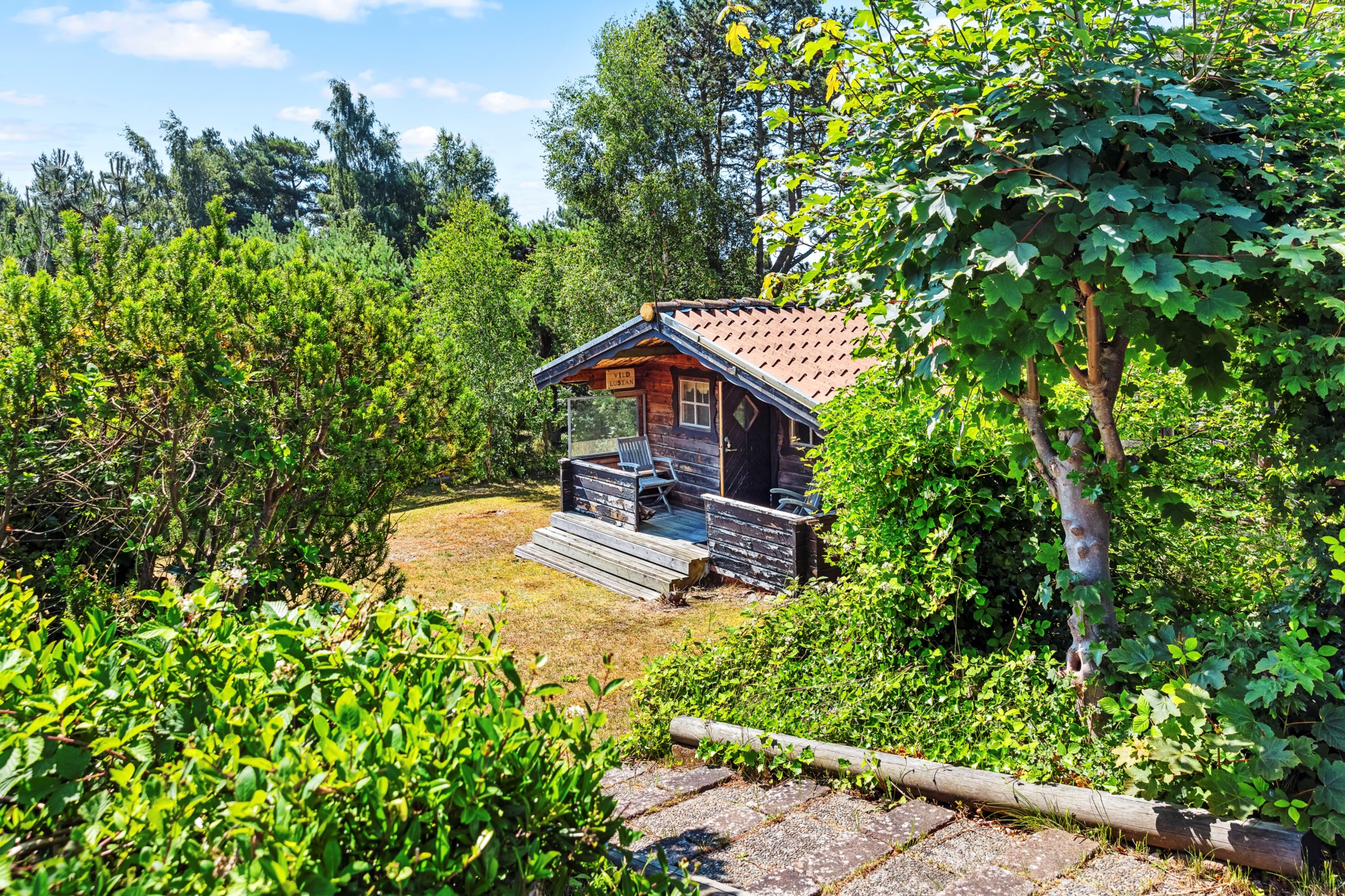  GRÄSHOPPSVÄGEN 8