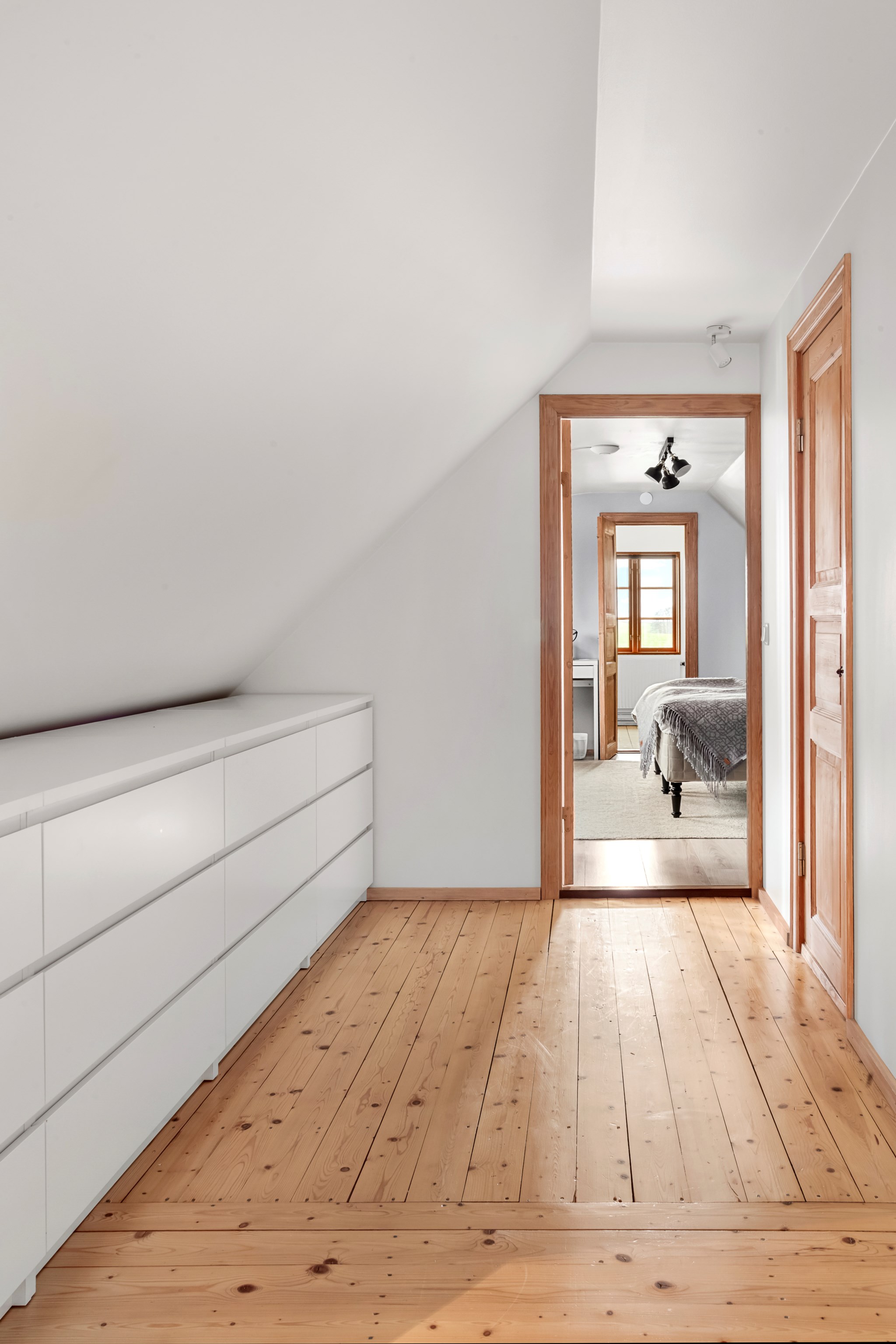  ÖSTRA VÄRLINGE BYAVÄG 22-0