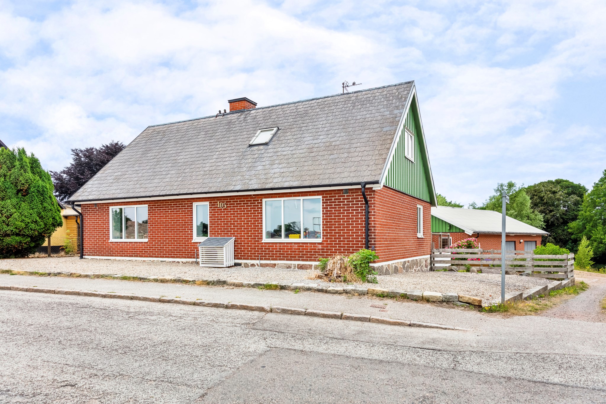  BÖRRINGEVÄGEN 105